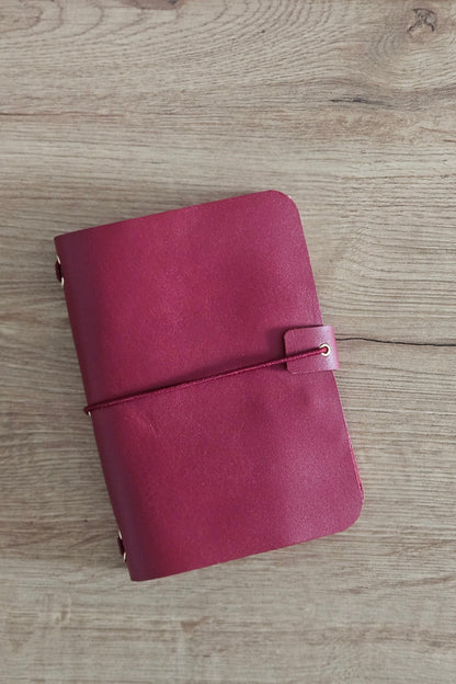 JOURNAL MIDORI BIFOLD A6 │ VINO (ÚNICA UNIDAD)
