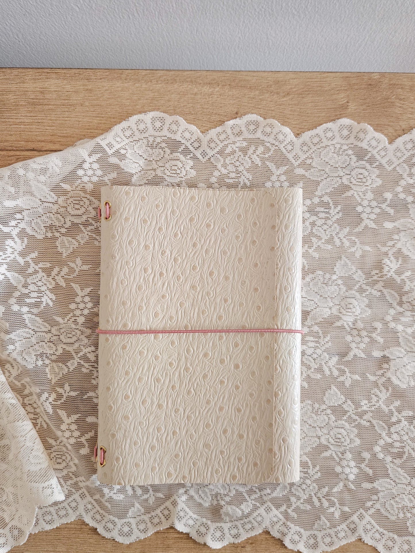 JOURNAL MIDORI A5│ CREMA AVESTRUZ